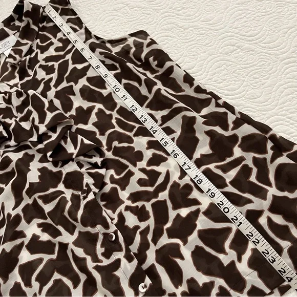 Ann Taylor Loft Top Sleeveless Giraffe Print Size Petite MP - Picture 9 of 12